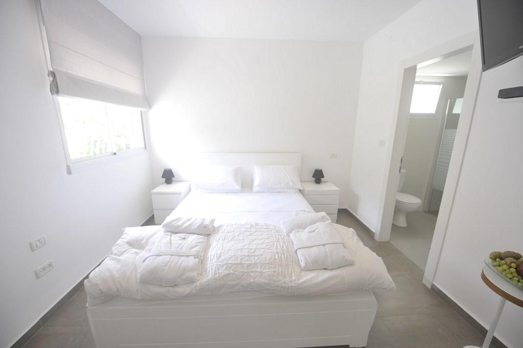 Boutique Apartment "Facing The Sea" Хайфа Экстерьер фото